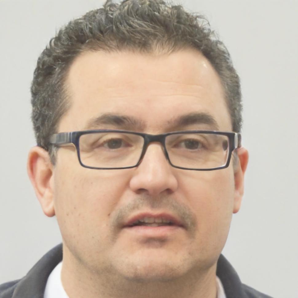 Marcus Whitfield, Senior Financial Consultant